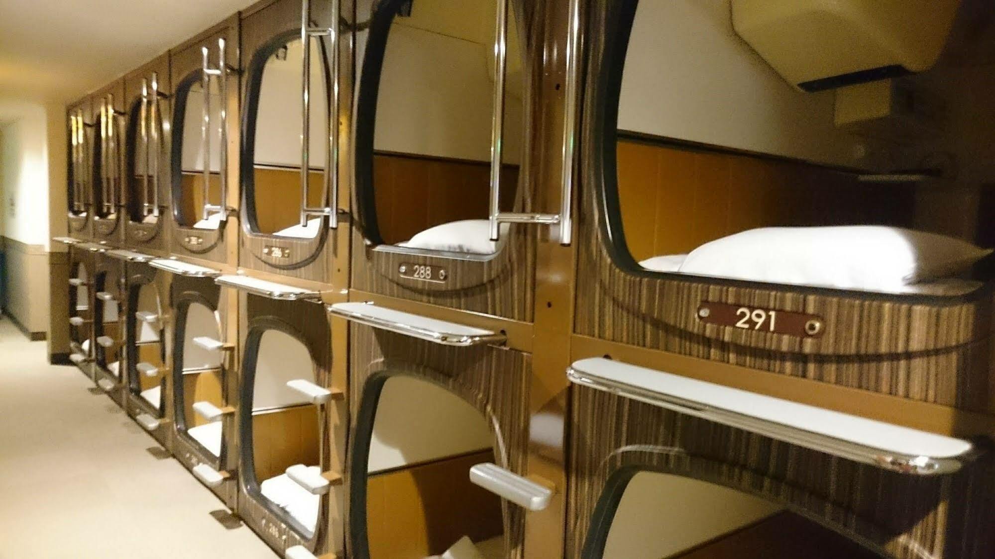 Capsule And Sauna New Japan Ex Hiroshima Extérieur photo