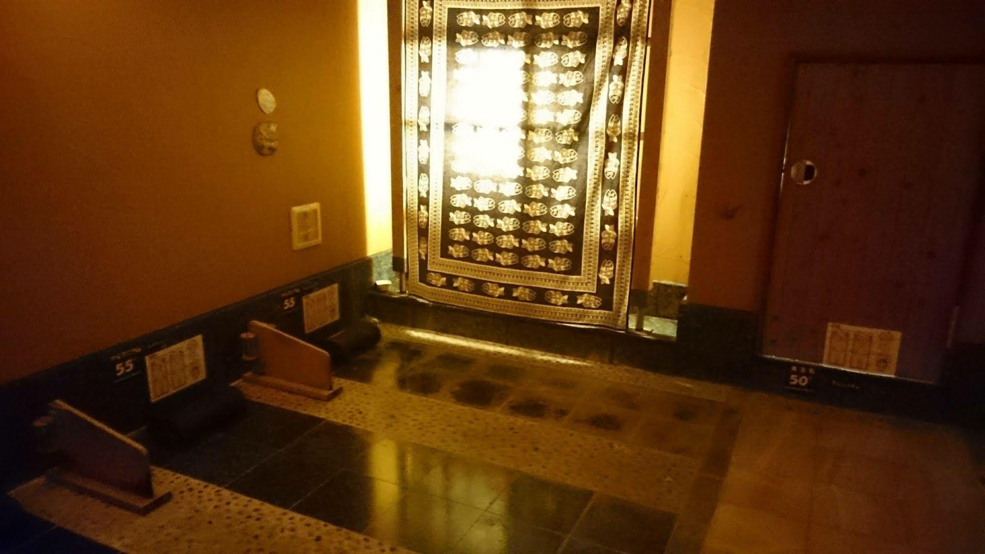 Capsule And Sauna New Japan Ex Hiroshima Extérieur photo